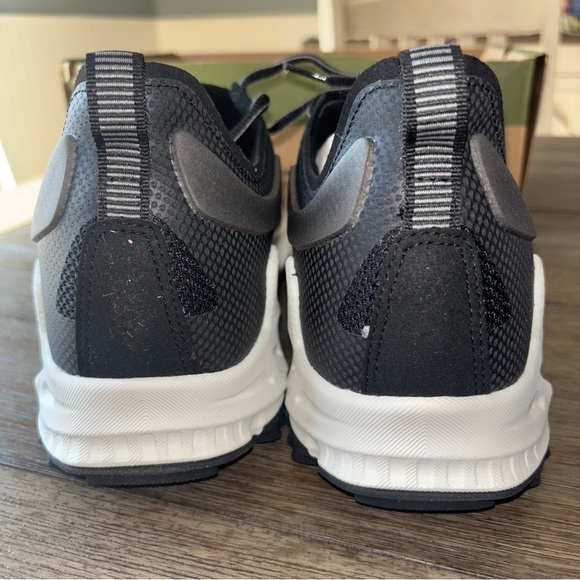 Keen Black and White Trail Sneakers Sz 14 NEW - Picture 10 of 13